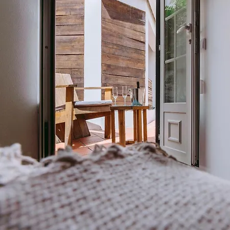 19 Tile Ceramic Concept - By Unlock Gasthof Caldas Da Rainha