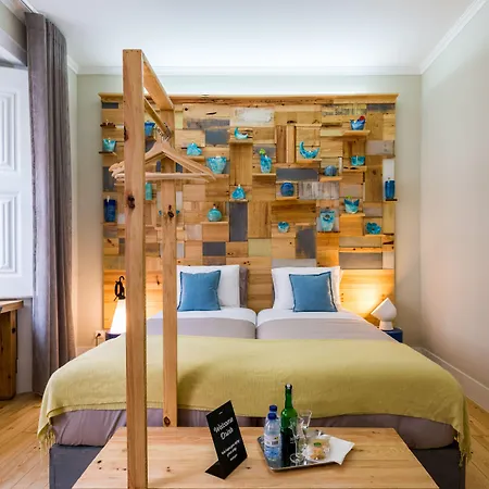 19 Tile Ceramic Concept - By Unlock Gasthof Caldas Da Rainha