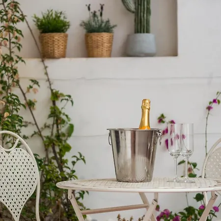 게스트하우스 19 Tile Ceramic Concept - By Unlock