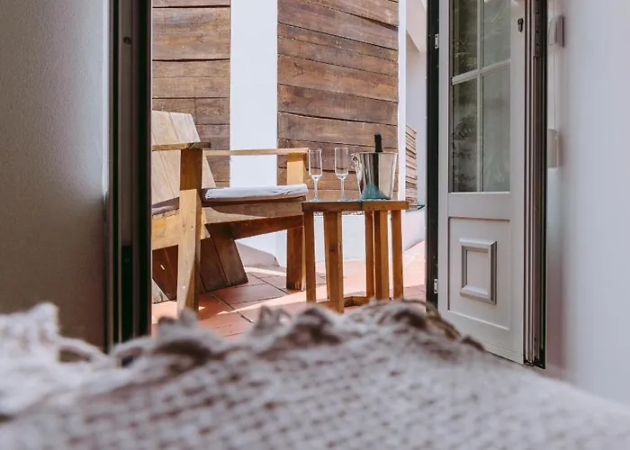 19 Tile Ceramic Concept - By Unlock Gæstehus Caldas Da Rainha