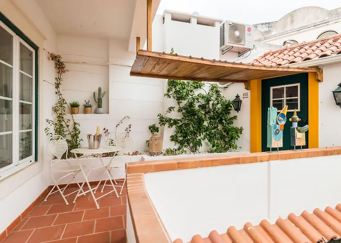 19 Tile Ceramic Concept - By Unlock Gæstehus Caldas Da Rainha