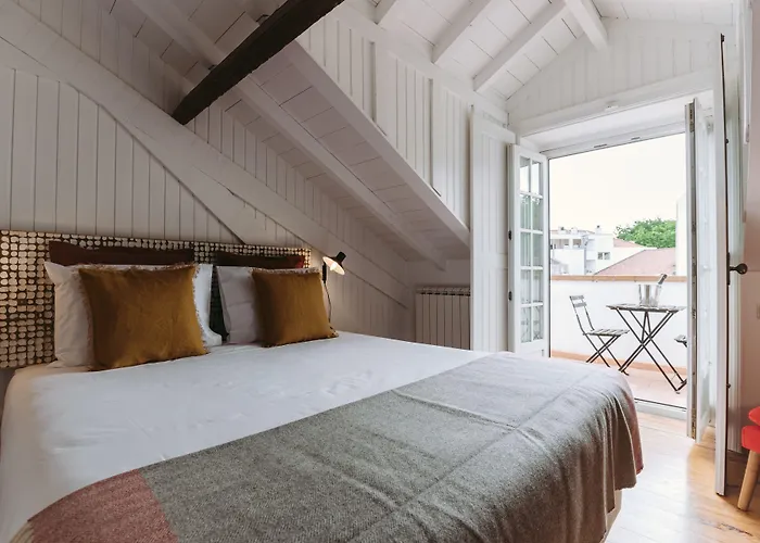 Gæstehus 19 Tile Ceramic Concept - By Unlock Caldas Da Rainha